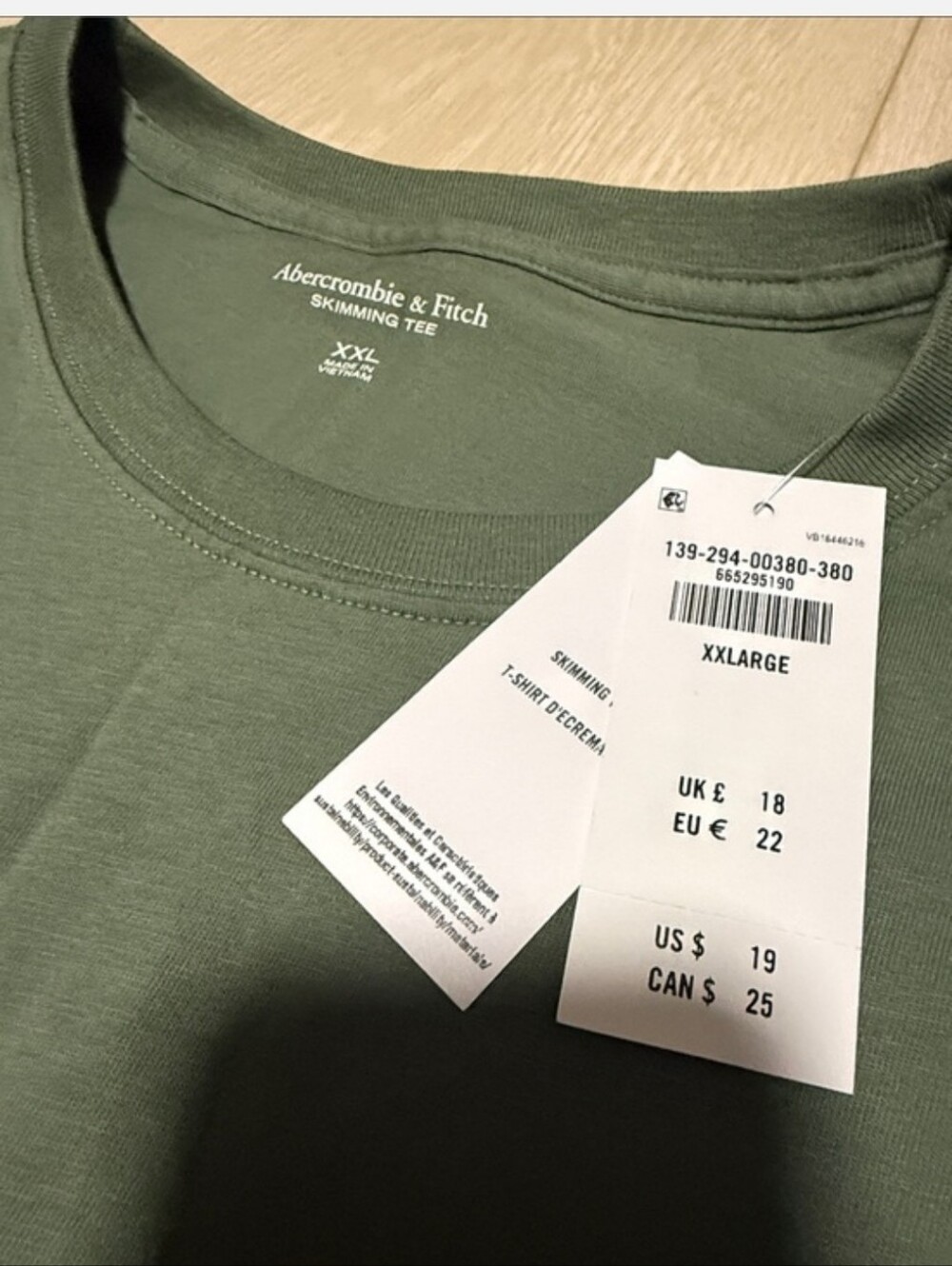 Abercrombie & Fitch Light Sage Crewneck Short Sleeve Top, NWT - Picture 2 of 3
